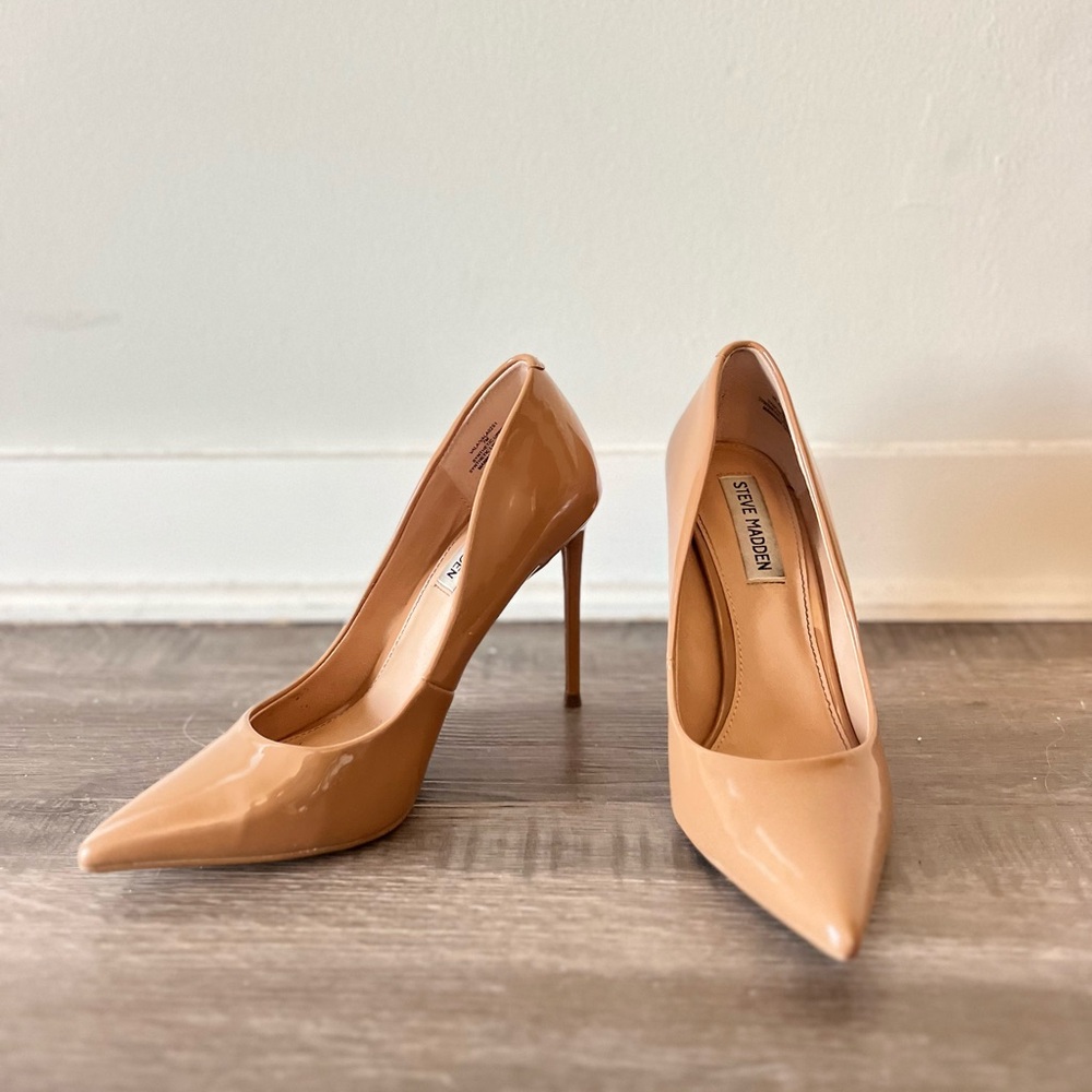 Brand new tan leather heels.